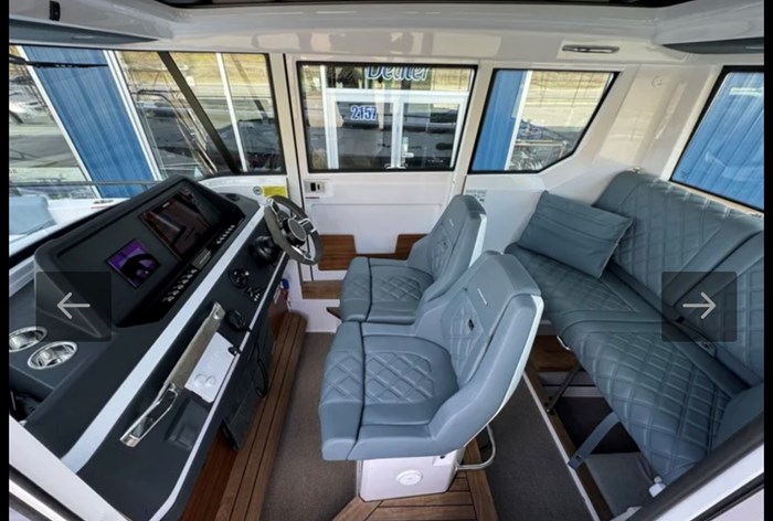 2022 Axopar 28 cabin Photo 14 of 26