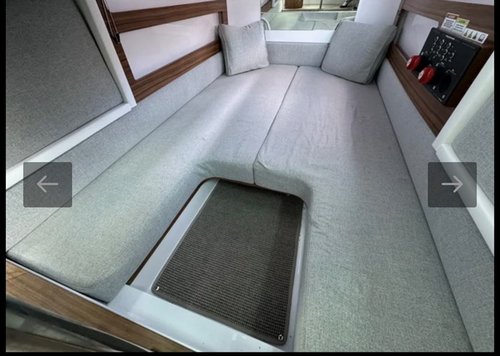 2022 Axopar 28 cabin Photo 19 of 26
