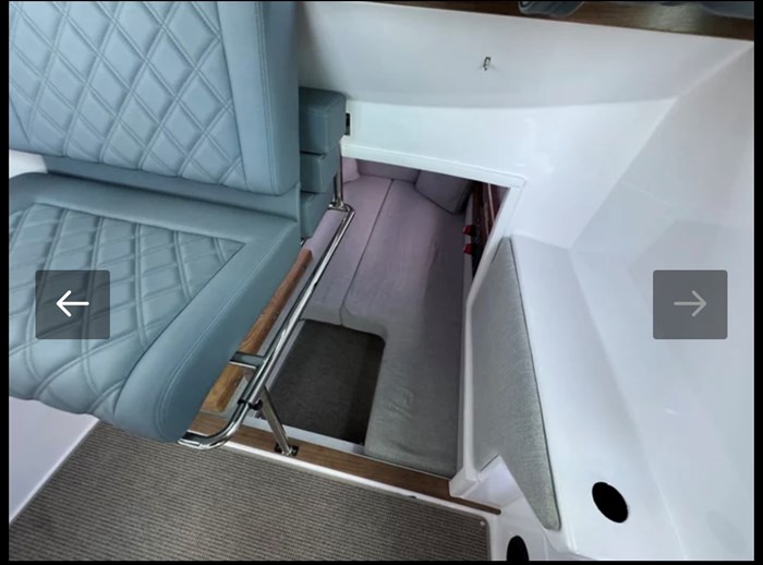 2022 Axopar 28 cabin Photo 20 of 26