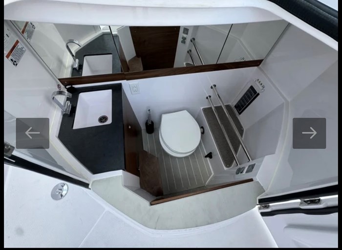 2022 Axopar 28 cabin Photo 25 of 26