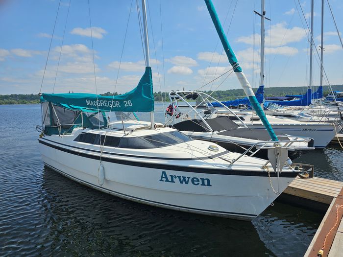 MacGregor 26X Sloop 2001 Used Boat for Sale in Tiny, Ontario ...