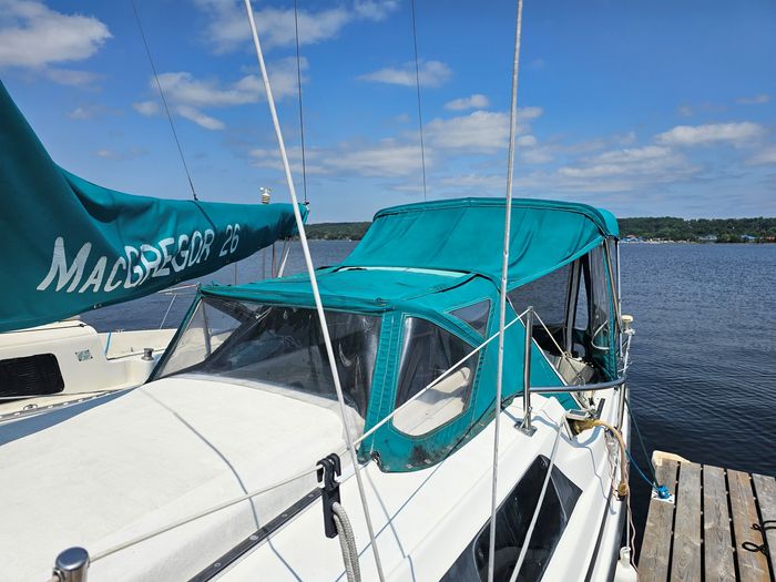 MacGregor 26X Sloop 2001 Used Boat for Sale in Tiny, Ontario ...
