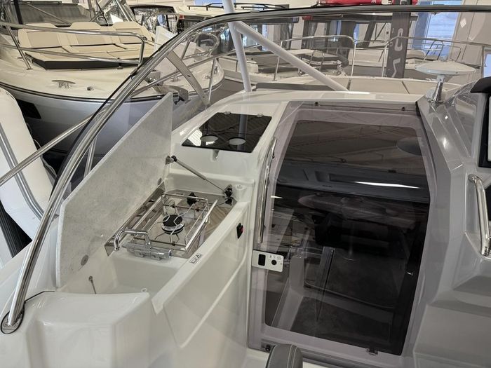 2023 Jeanneau LEADER 9.0 WA Photo 9 sur 13