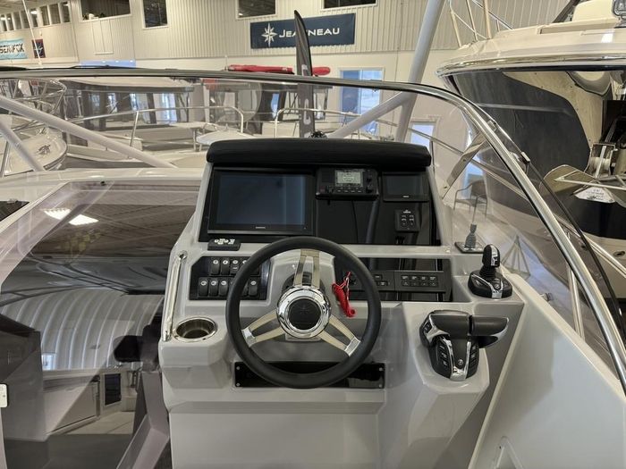 2023 Jeanneau LEADER 9.0 WA Photo 10 sur 13