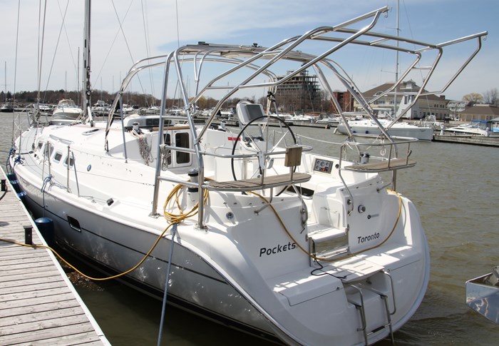 2004 Hunter 44 DS (426) Photo 3 of 26