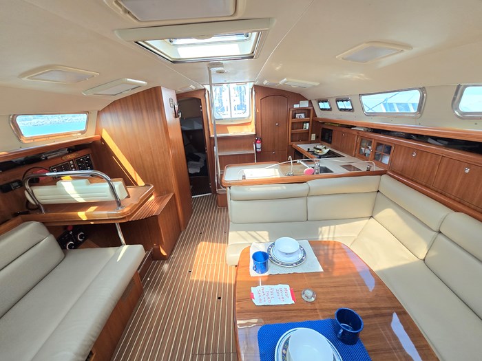 2004 Hunter 44 DS (426) Photo 11 of 26