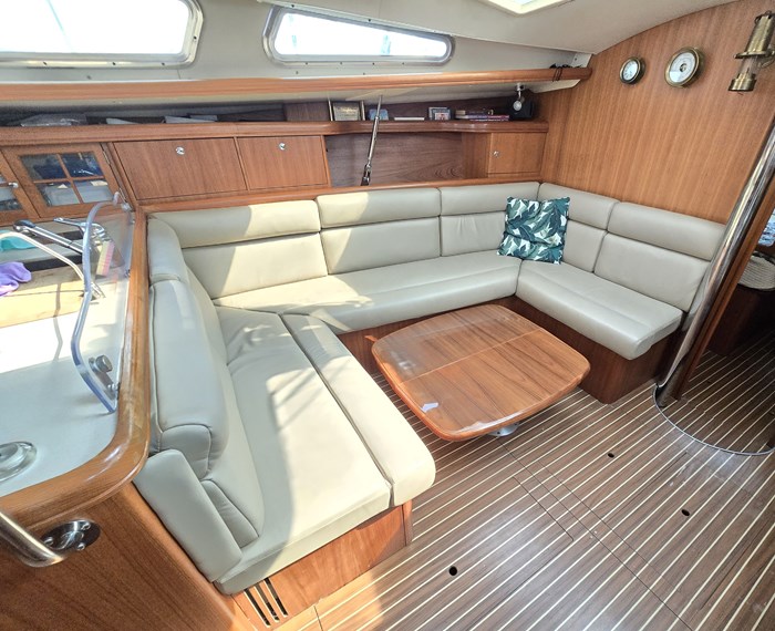2004 Hunter 44 DS (426) Photo 13 of 26