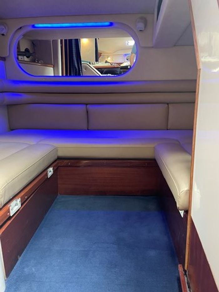 1996 Sea Ray 330 Sundancer Photo 8 of 37