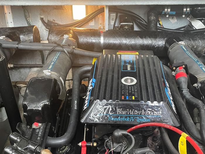 1996 Sea Ray 330 Sundancer Photo 36 of 37