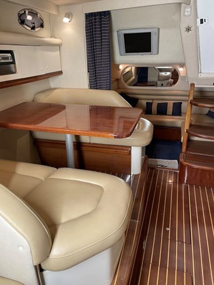 1996 Sea Ray 330 Sundancer Photo 16 of 37