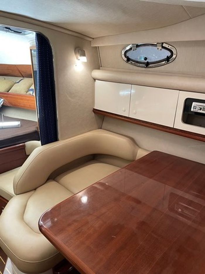 1996 Sea Ray 330 Sundancer Photo 17 of 37