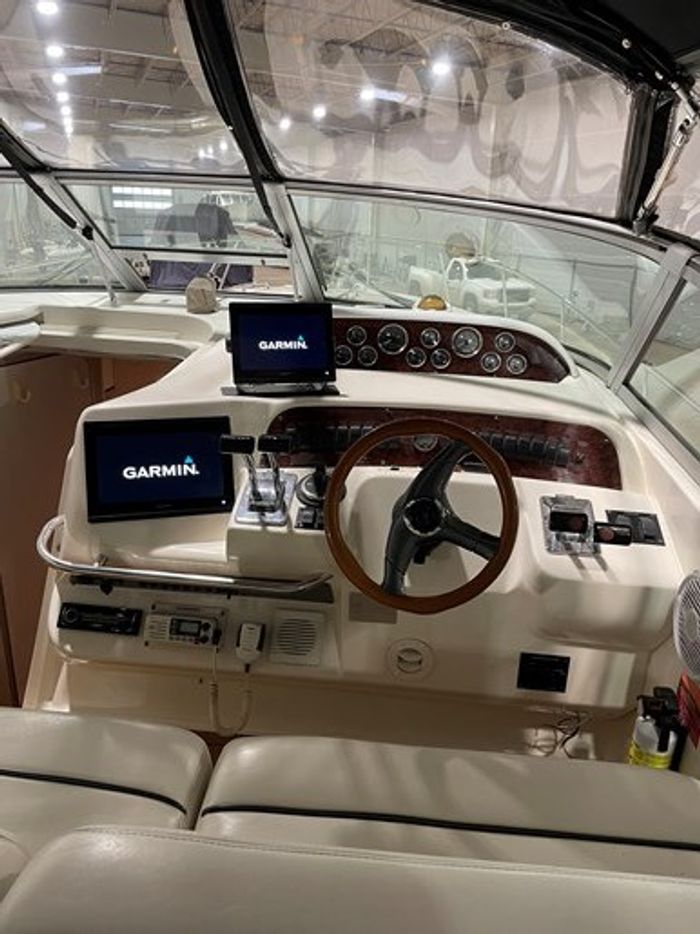 1996 Sea Ray 330 Sundancer Photo 22 of 37