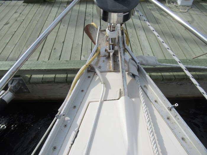 1981 CS Yachts 36 Deep Draft Version Photo 13 of 25
