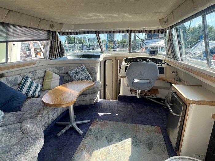 1992 Sea Ray 370 Sedan Bridge Photo 9 of 13