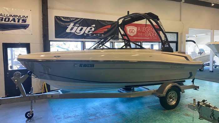 2024 Bayliner VR4 Bowrider Photo 1 of 9