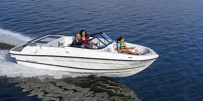 2024 Bayliner VR4 Bowrider Photo 2 of 9