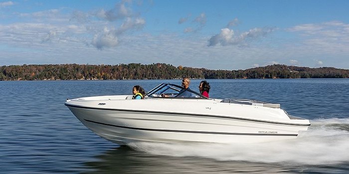 2024 Bayliner VR4 Bowrider Photo 3 of 9
