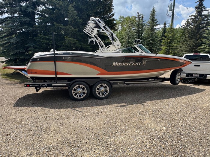 2016 Mastercraft X46 Photo 2 of 13