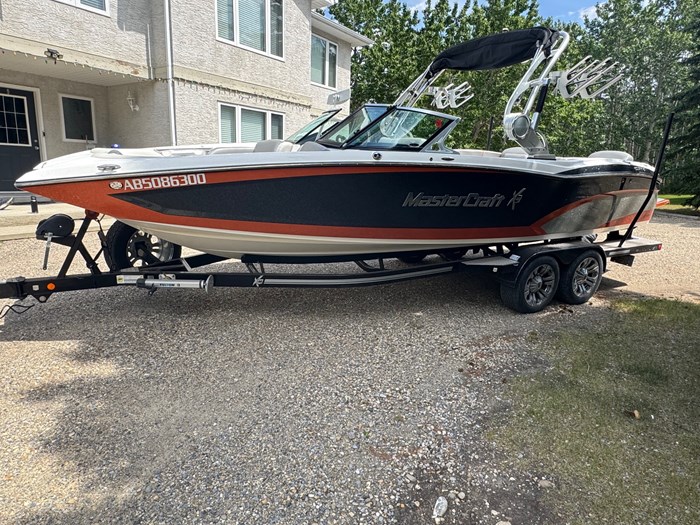 2016 Mastercraft X46 Photo 3 of 13