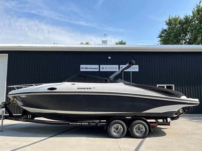 2009 Rinker 246 Captiva Photo 1 of 17