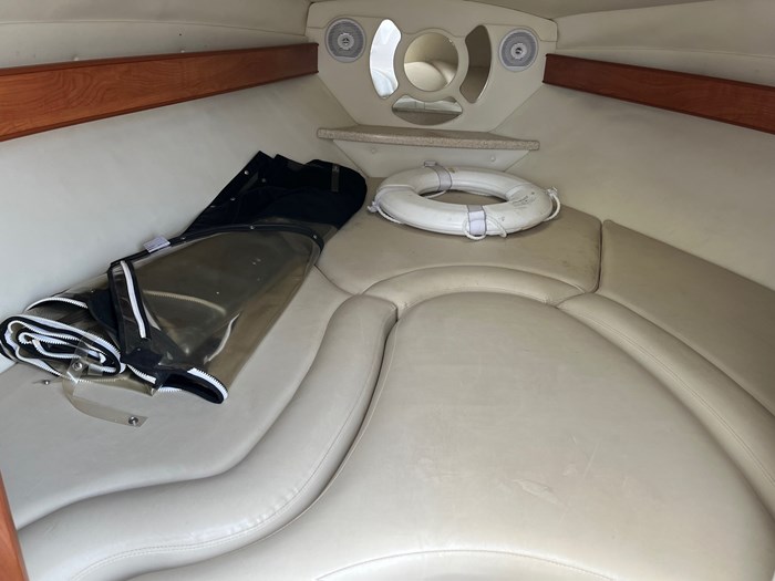 2009 Rinker 246 Captiva Photo 10 of 17