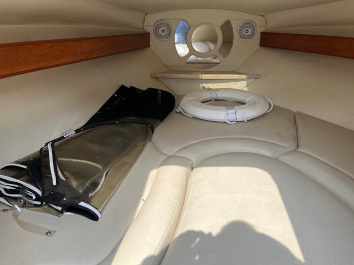 2009 Rinker 246 Captiva Photo 16 of 17