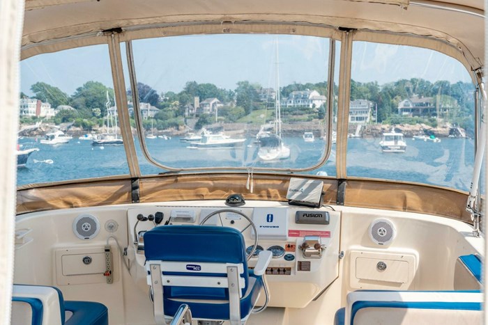 2005 Mainship 400 Trawler Photo 16 of 37