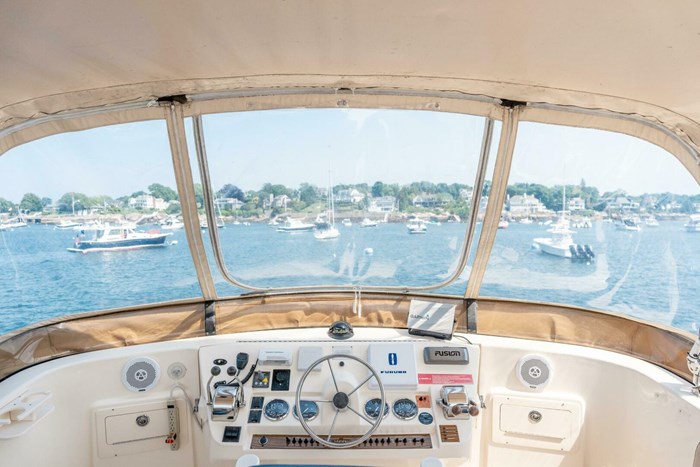 2005 Mainship 400 Trawler Photo 17 of 37
