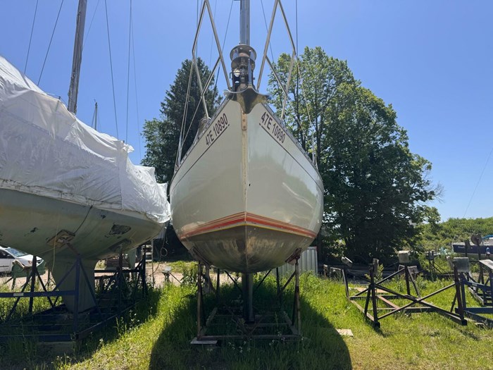 1984 Beneteau 32.5 First Photo 5 sur 22