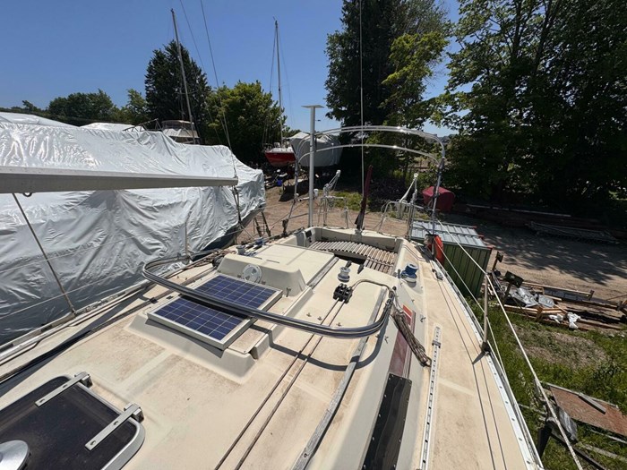 1984 Beneteau 32.5 First Photo 13 sur 22