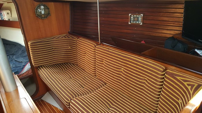 1984 Beneteau 32.5 First Photo 18 sur 22