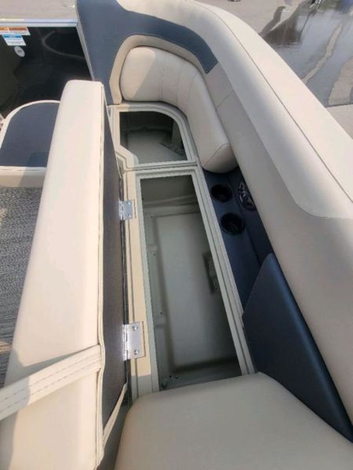 2025 Godfrey Pontoons SWEETWATER 2086 CRUISE SE Photo 14 of 29