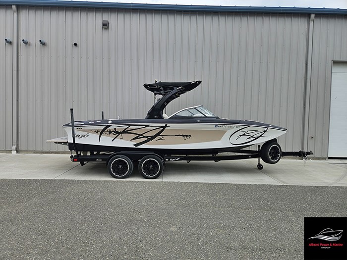 2010 Tige RZ2 Photo 1 of 20