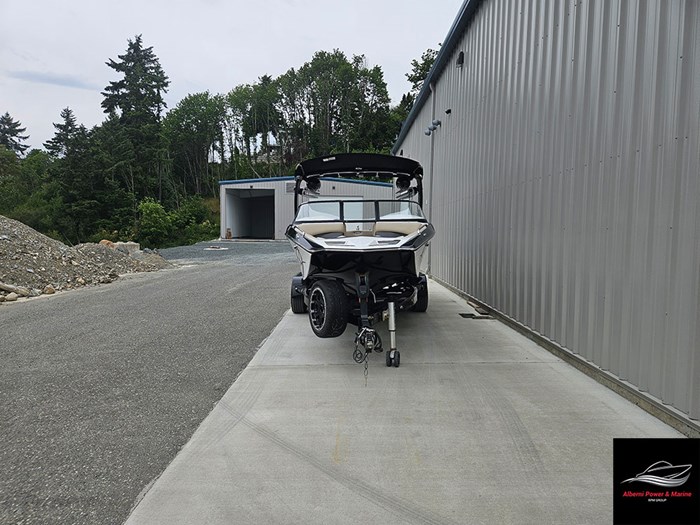 2010 Tige RZ2 Photo 5 of 20