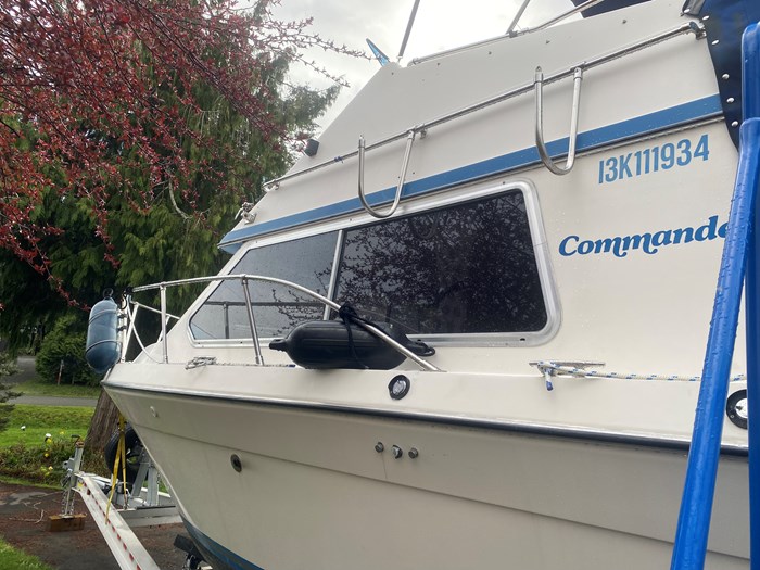 1989 Commander 26' Photo 2 of 18