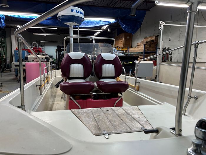 1978 Boston Whaler Montauk 17 Photo 7 of 10