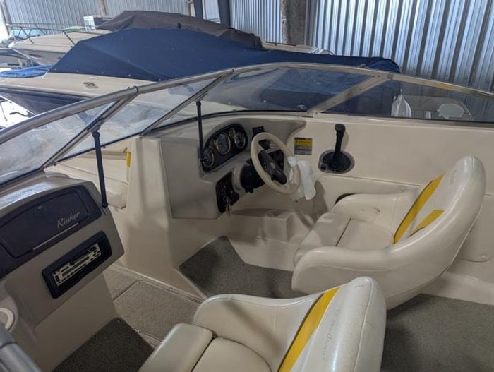 2003 Rinker 192 Captiva Photo 12 sur 22