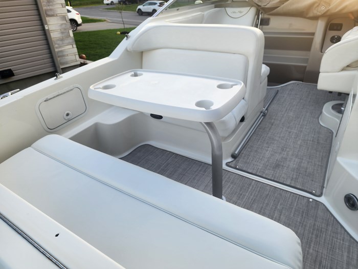 2001 Sea Ray Sundancer 260 Photo 9 of 21