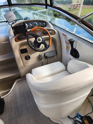 2001 Sea Ray Sundancer 260 Photo 12 of 21