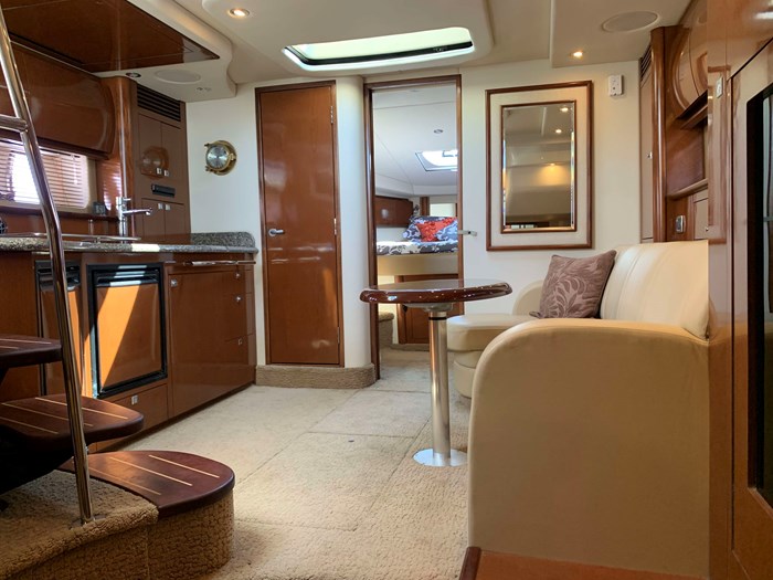 2008 Sea Ray Sundancer 40 Photo 3 of 19