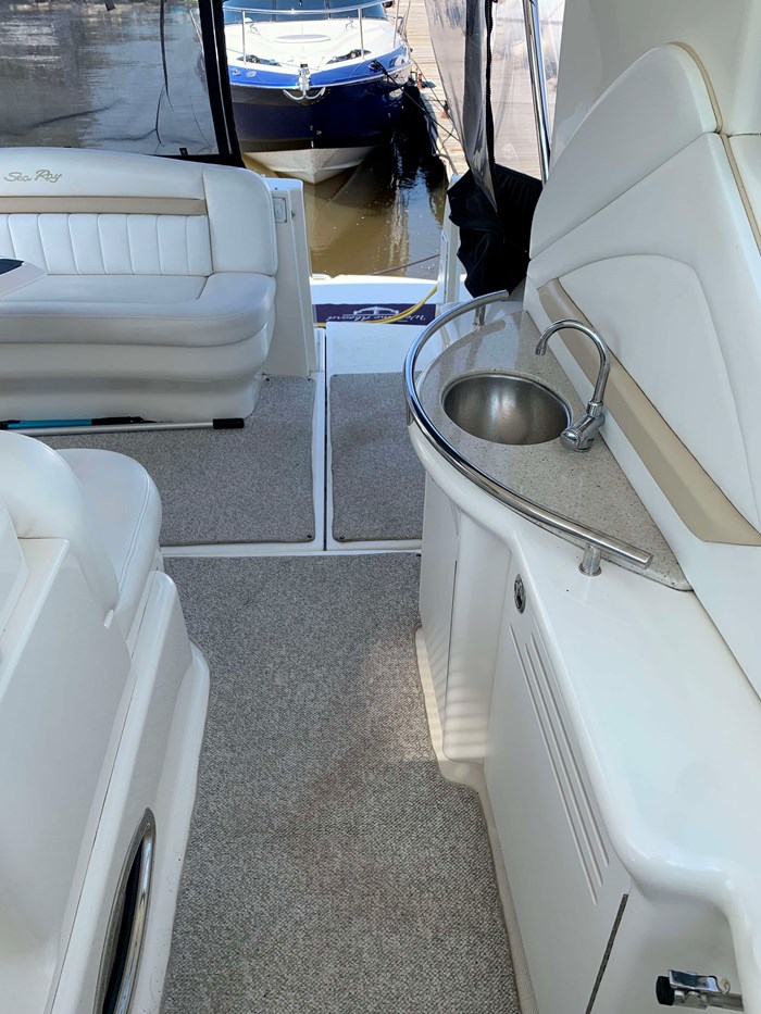 2008 Sea Ray Sundancer 40 Photo 10 of 19