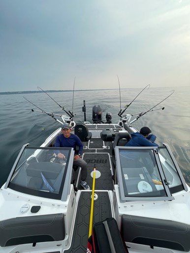 2020 Campion Rage R22 Photo 2 of 13