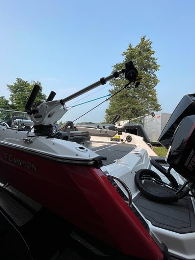 2020 Campion Rage R22 Photo 4 of 13