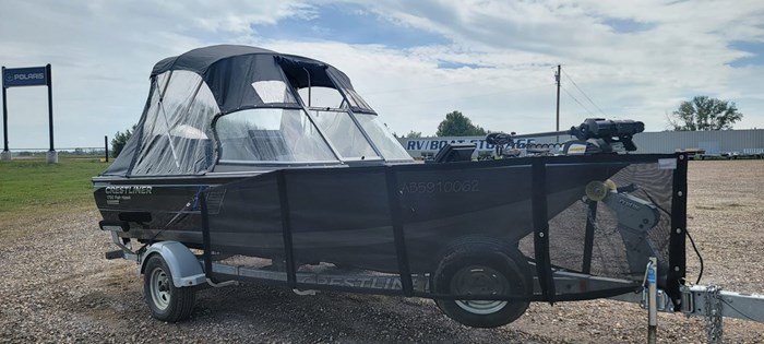 2017 Crestliner 1750 FISH HAWK PLATINUM Photo 3 of 34