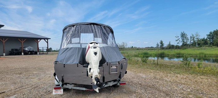 2017 Crestliner 1750 FISH HAWK PLATINUM Photo 4 of 34