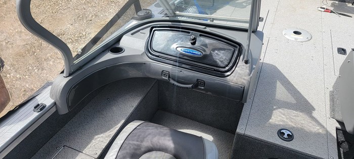 2017 Crestliner 1750 FISH HAWK PLATINUM Photo 16 of 34