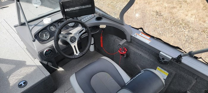 2017 Crestliner 1750 FISH HAWK PLATINUM Photo 17 of 34