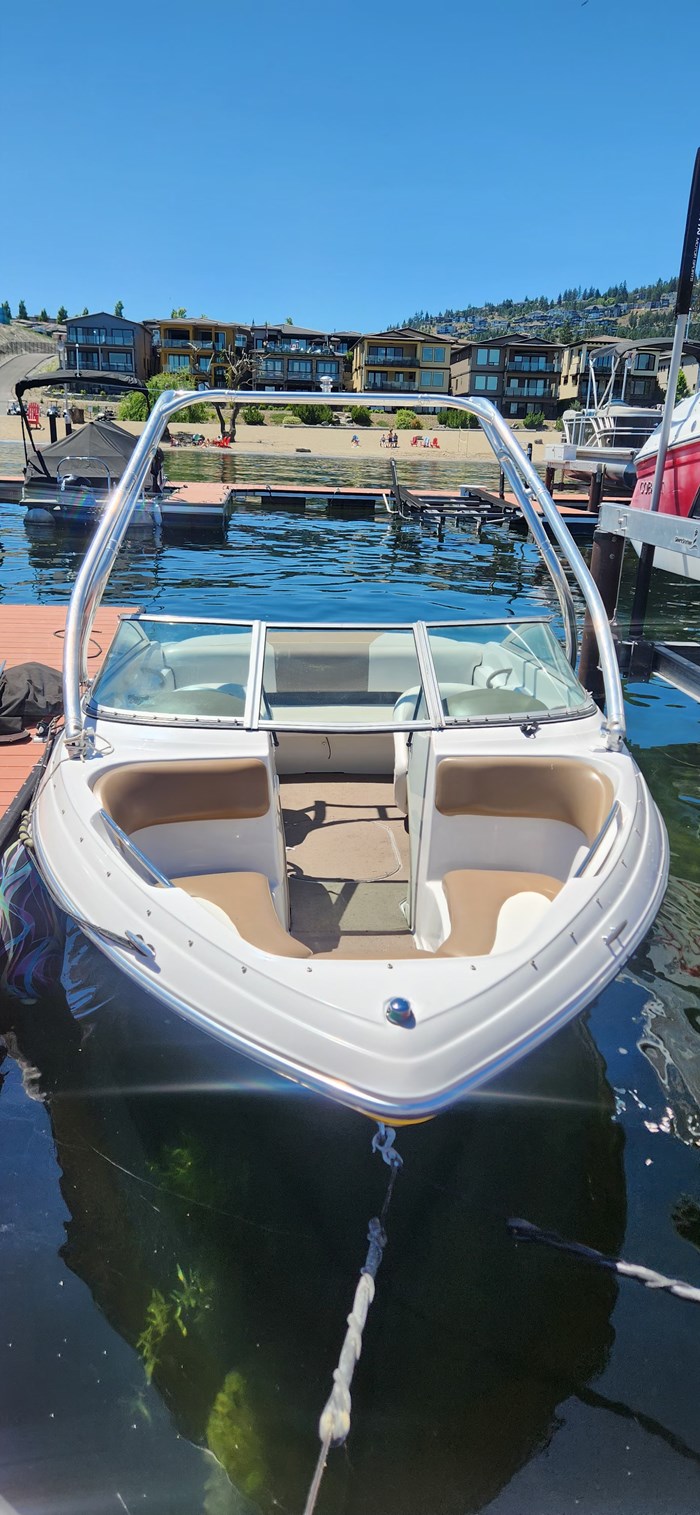 2007 Four Winns Horizon 190 Photo 2 of 4