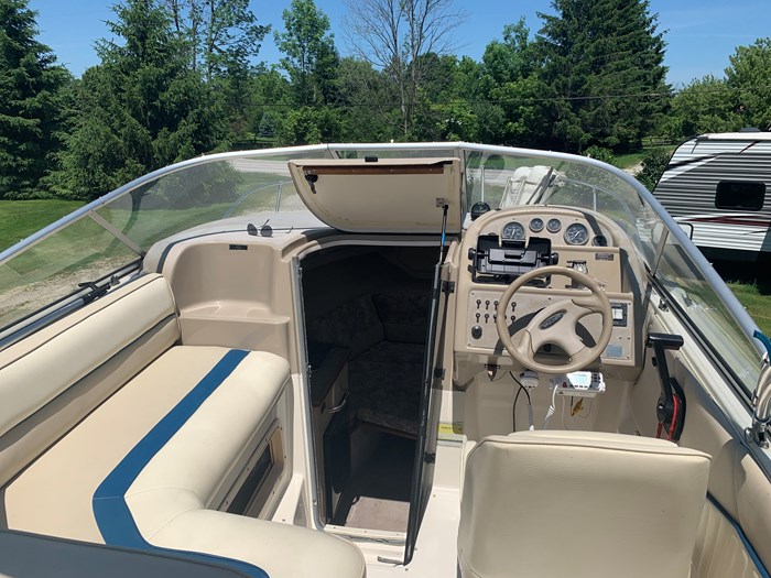 1996 Bayliner 2355 Cierra Photo 8 of 14