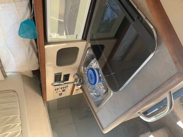 1996 Bayliner 2355 Cierra Photo 13 of 14